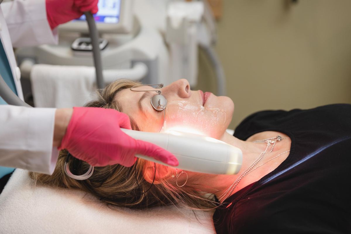 SkinTyte infrared skin tightening treatment at Florida Aesthetics and Wellness